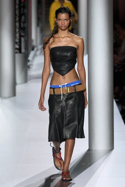 Look 14